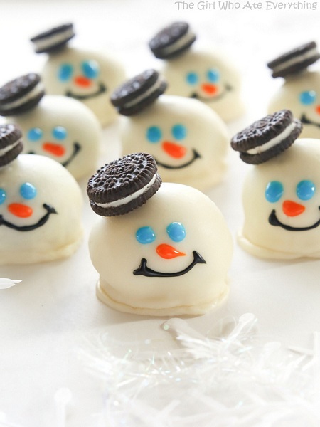16 melting-snowman-oreo-cookie-balls