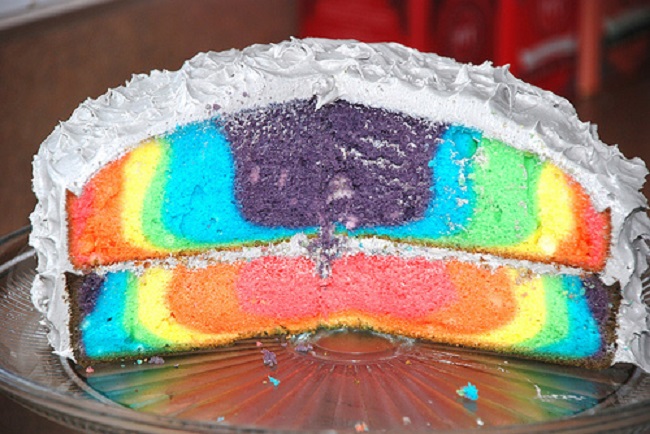 surprise-rainbow-cake