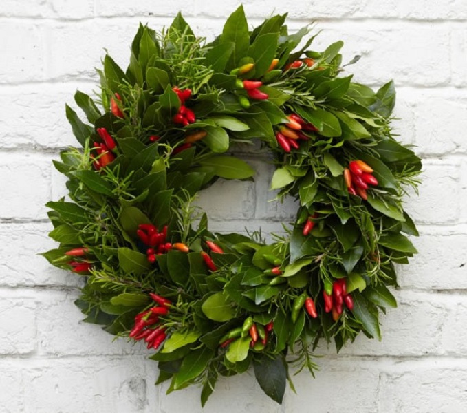 classic-christmas-wreath