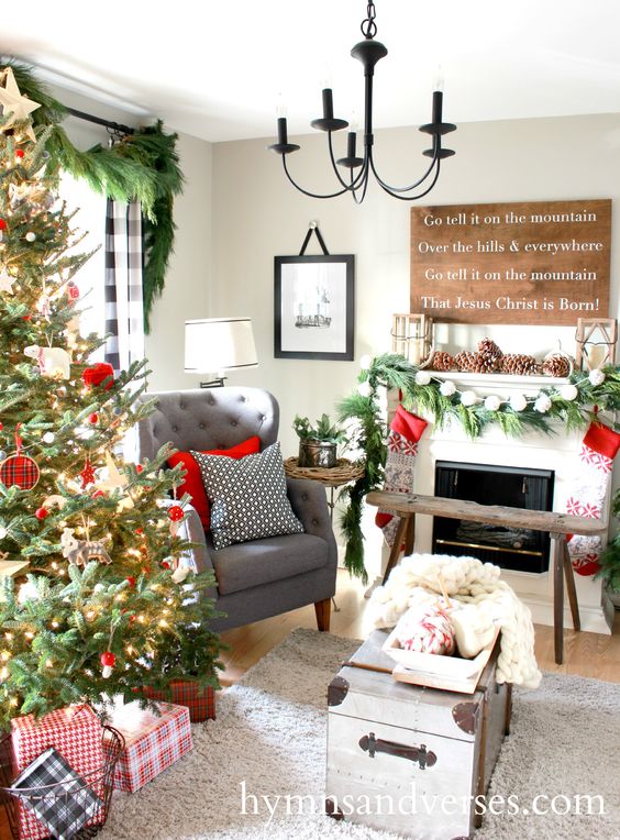 christmas-living-room-decoration-ideas-13