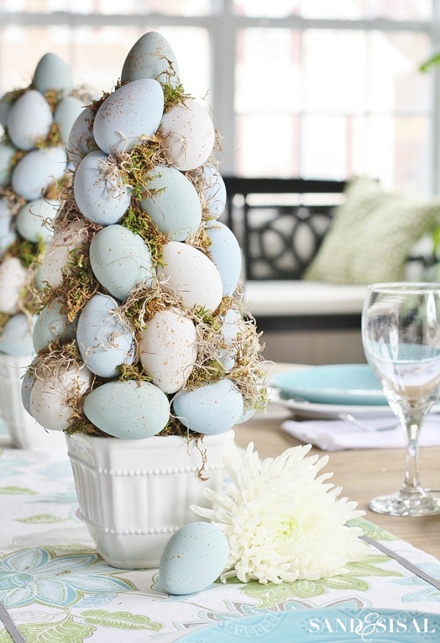 Easter-Egg-Topiary-Tree – Festival Around the World