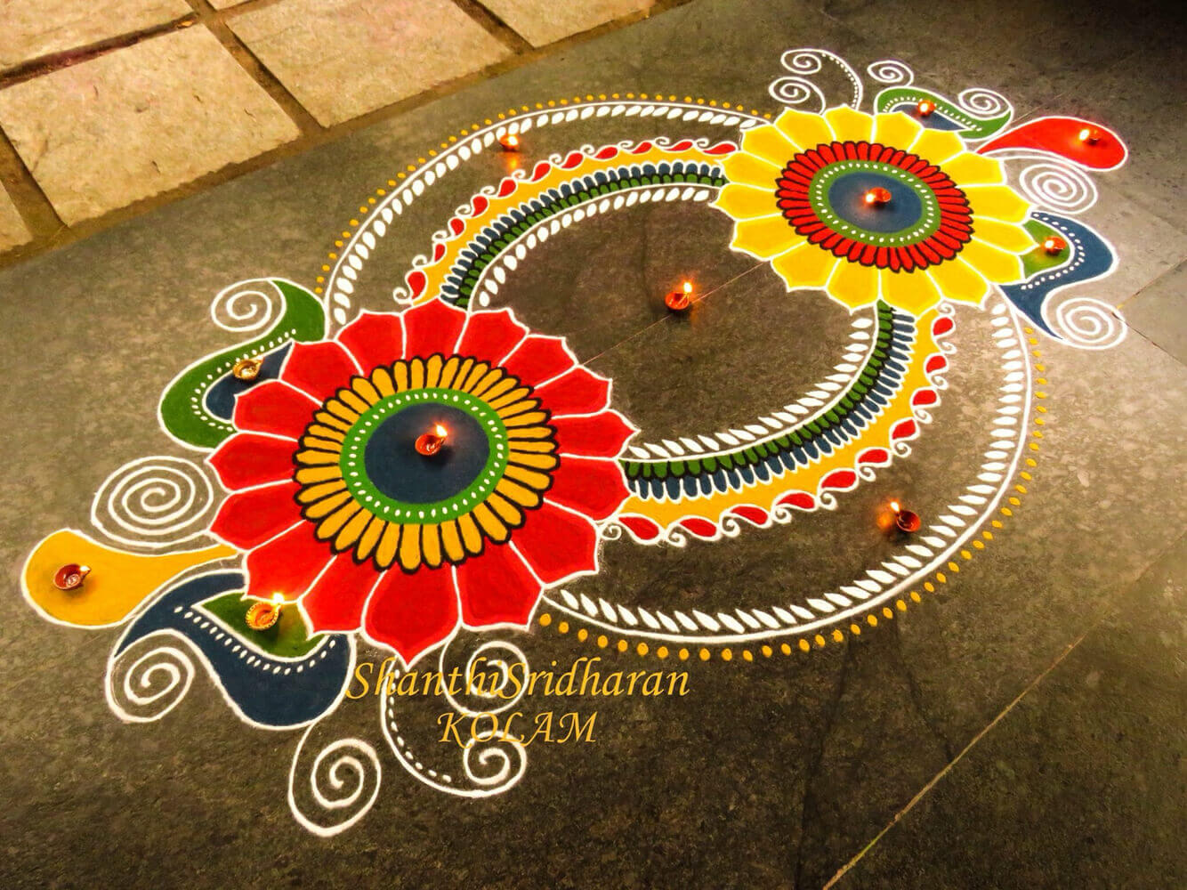 Raspaw Circle Round Rangoli Design