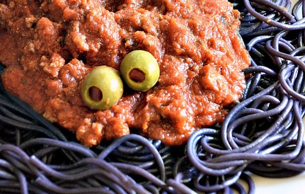 Top 25 Gross, Ghoulish And Scary Halloween Recipes