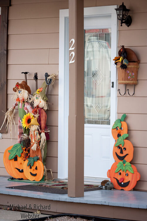 30 Spooky Halloween Porch Decoration Ideas – Festival Around the World