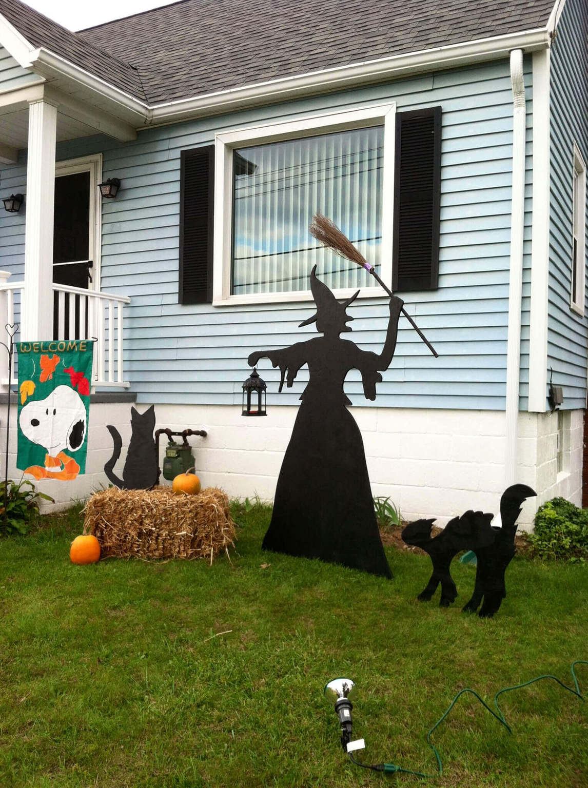 Exquisite Outdoor Halloween Decoration Ideas - Festival Around the World