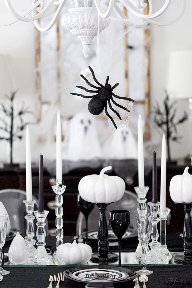 Creepy And Classy Halloween Table Decoration Ideas ...